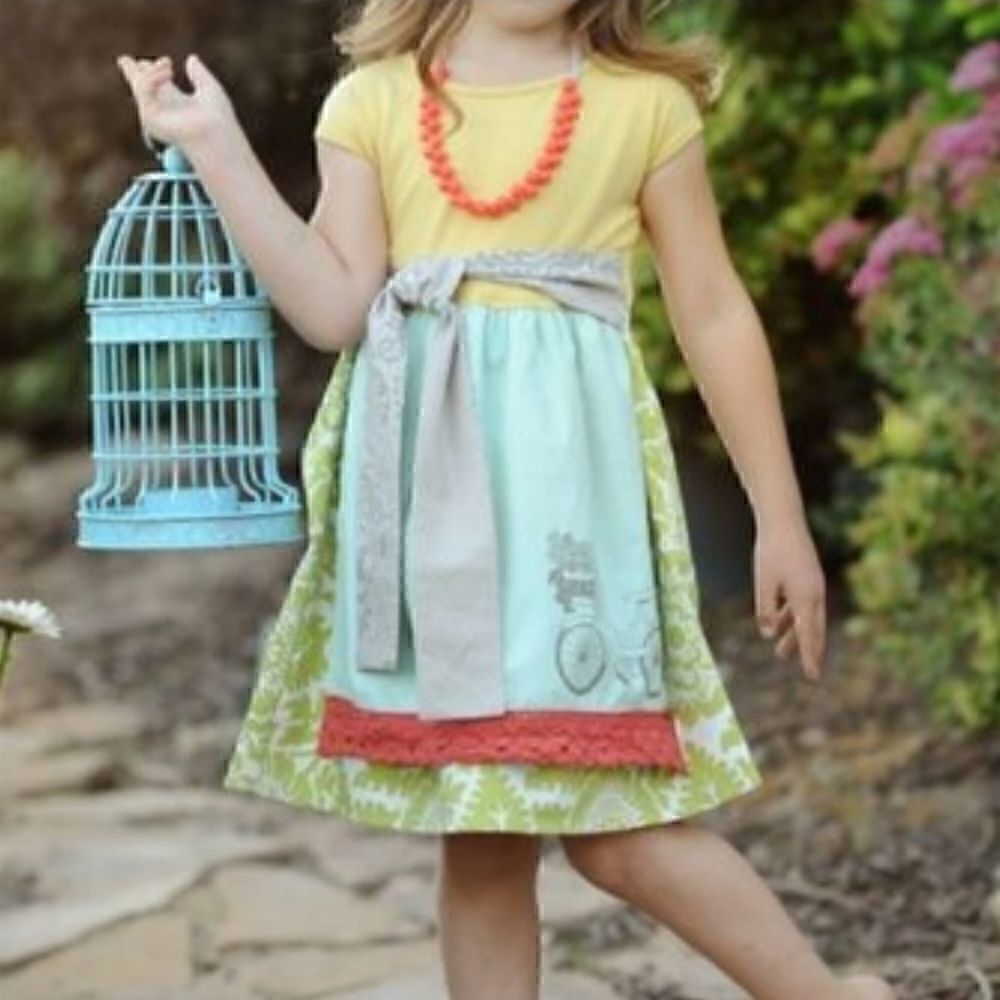 Persnickity apron dress  